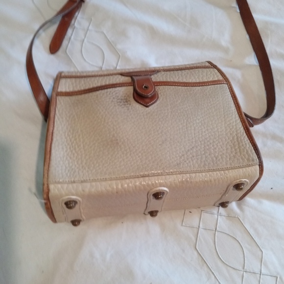 DOONEY AND BOURKE BIEGE SHOULDER BAG - Picture 2 of 2